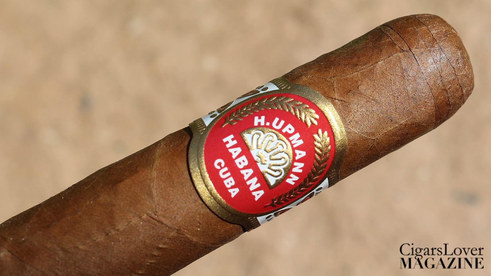 H.Upmann Half Corona