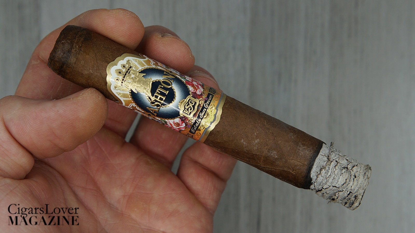 Ashton ESG 21 Year Salute CigarsLover Magazine